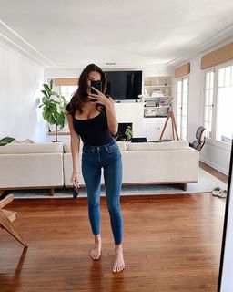 Devin Brugman feet photo thumbnail