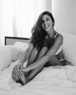 Devin Brugman feet photo thumbnail