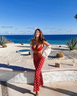Devin Brugman feet photo thumbnail
