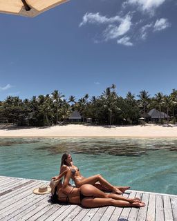 Devin Brugman feet photo thumbnail