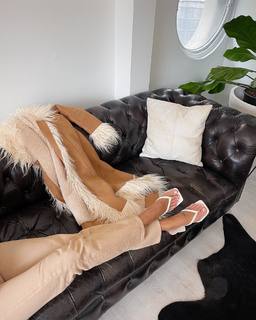 Devin Brugman feet photo thumbnail