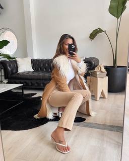 Devin Brugman feet photo thumbnail