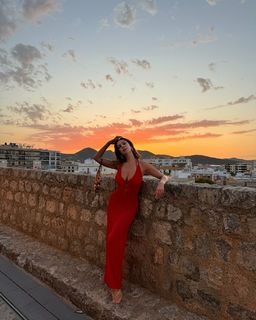 Devin Brugman feet photo thumbnail