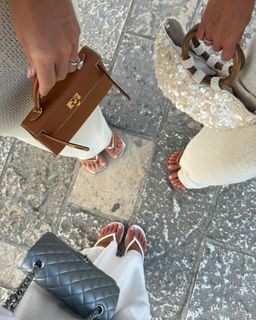 Devin Brugman feet photo thumbnail