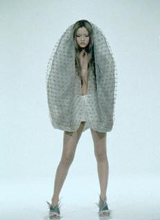 Devon Aoki feet photo thumbnail