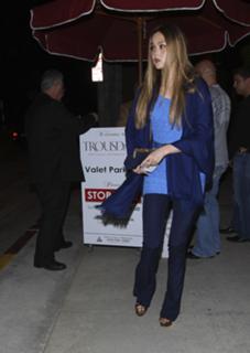 Devon Aoki feet photo thumbnail