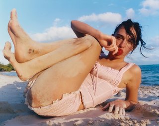 Devon Lee Carlson feet photo thumbnail