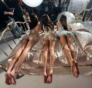 Devon Lee Carlson feet photo thumbnail