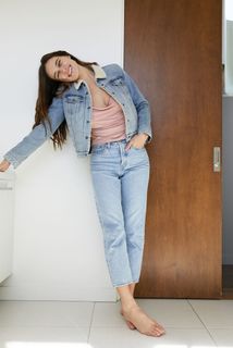 Devon Lee Carlson feet photo thumbnail