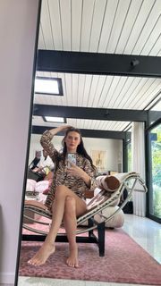 Devon Lee Carlson feet photo thumbnail