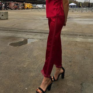 Devon Lee Carlson feet photo thumbnail