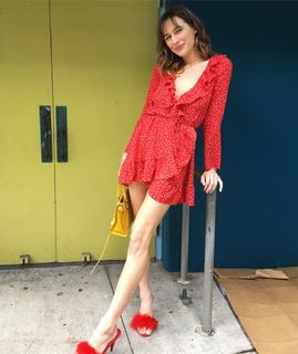 Devon Lee Carlson feet photo thumbnail