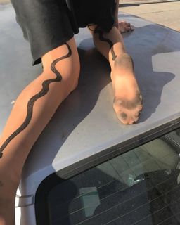 Devon Lee Carlson feet photo thumbnail