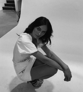 Devon Lee Carlson feet photo thumbnail