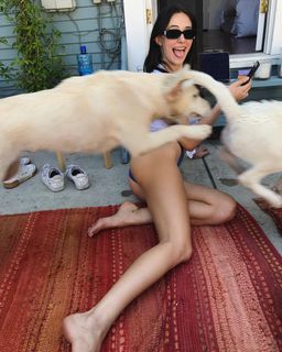 Devon Lee Carlson feet photo thumbnail