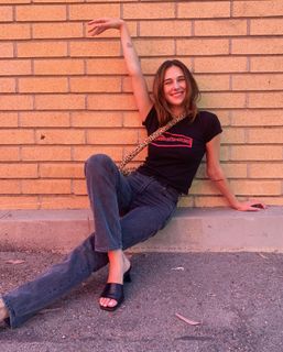 Devon Lee Carlson feet photo thumbnail