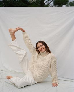 Devon Lee Carlson feet photo thumbnail