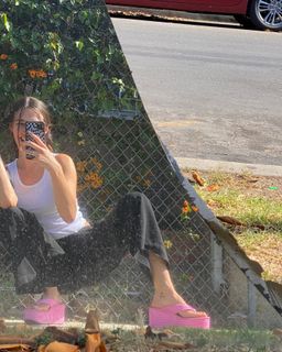 Devon Lee Carlson feet photo thumbnail