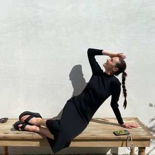 Devon Lee Carlson feet photo thumbnail