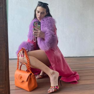 Devon Lee Carlson feet photo thumbnail