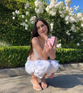 Devon Lee Carlson feet photo thumbnail