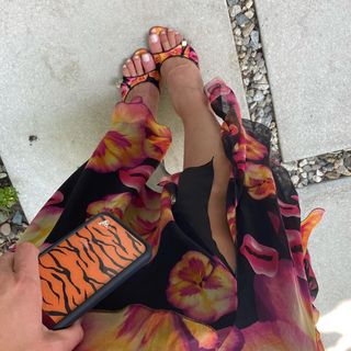 Devon Lee Carlson feet photo thumbnail