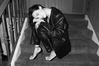 Devon Lee Carlson feet photo thumbnail