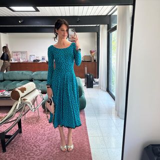 Devon Lee Carlson feet photo thumbnail