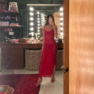 Devon Lee Carlson feet photo thumbnail