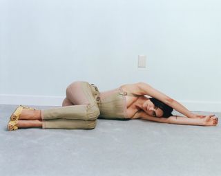 Devon Lee Carlson feet photo thumbnail