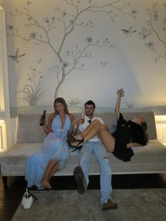 Devon Lee Carlson feet photo thumbnail