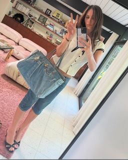 Devon Lee Carlson feet photo thumbnail