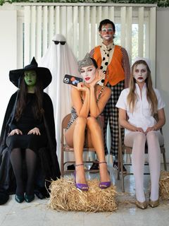 Devon Lee Carlson feet photo thumbnail