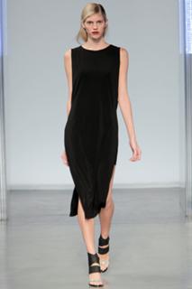 Devon Windsor feet photo thumbnail