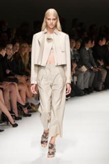 Devon Windsor feet photo thumbnail