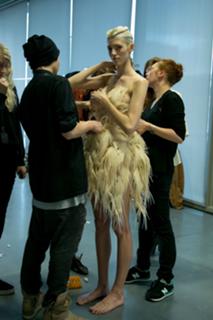 Devon Windsor feet photo thumbnail
