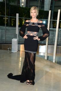 Devon Windsor feet photo thumbnail