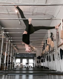 Devon Windsor feet photo thumbnail