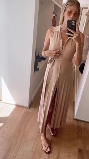 Devon Windsor feet photo thumbnail