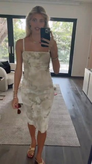 Devon Windsor feet photo thumbnail