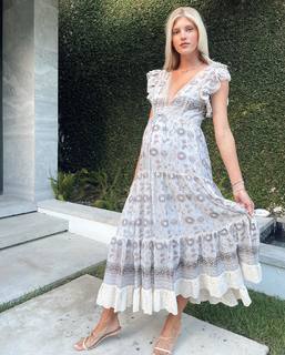 Devon Windsor feet photo thumbnail