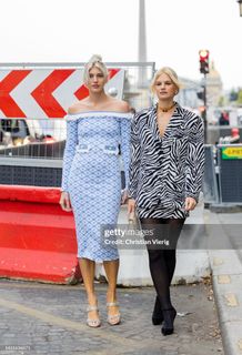 Devon Windsor feet photo thumbnail