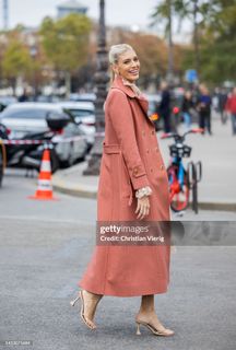 Devon Windsor feet photo thumbnail