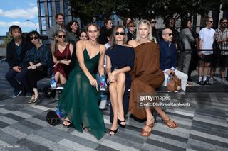 Devon Windsor feet photo thumbnail