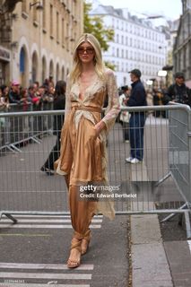 Devon Windsor feet photo thumbnail