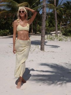 Devon Windsor feet photo 10