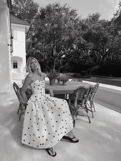 Devon Windsor feet photo 10