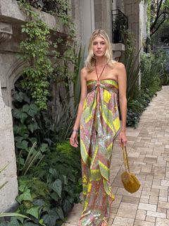 Devon Windsor feet photo 6