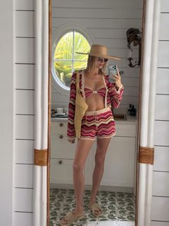 Devon Windsor feet photo 3
