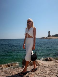 Devon Windsor feet photo 1